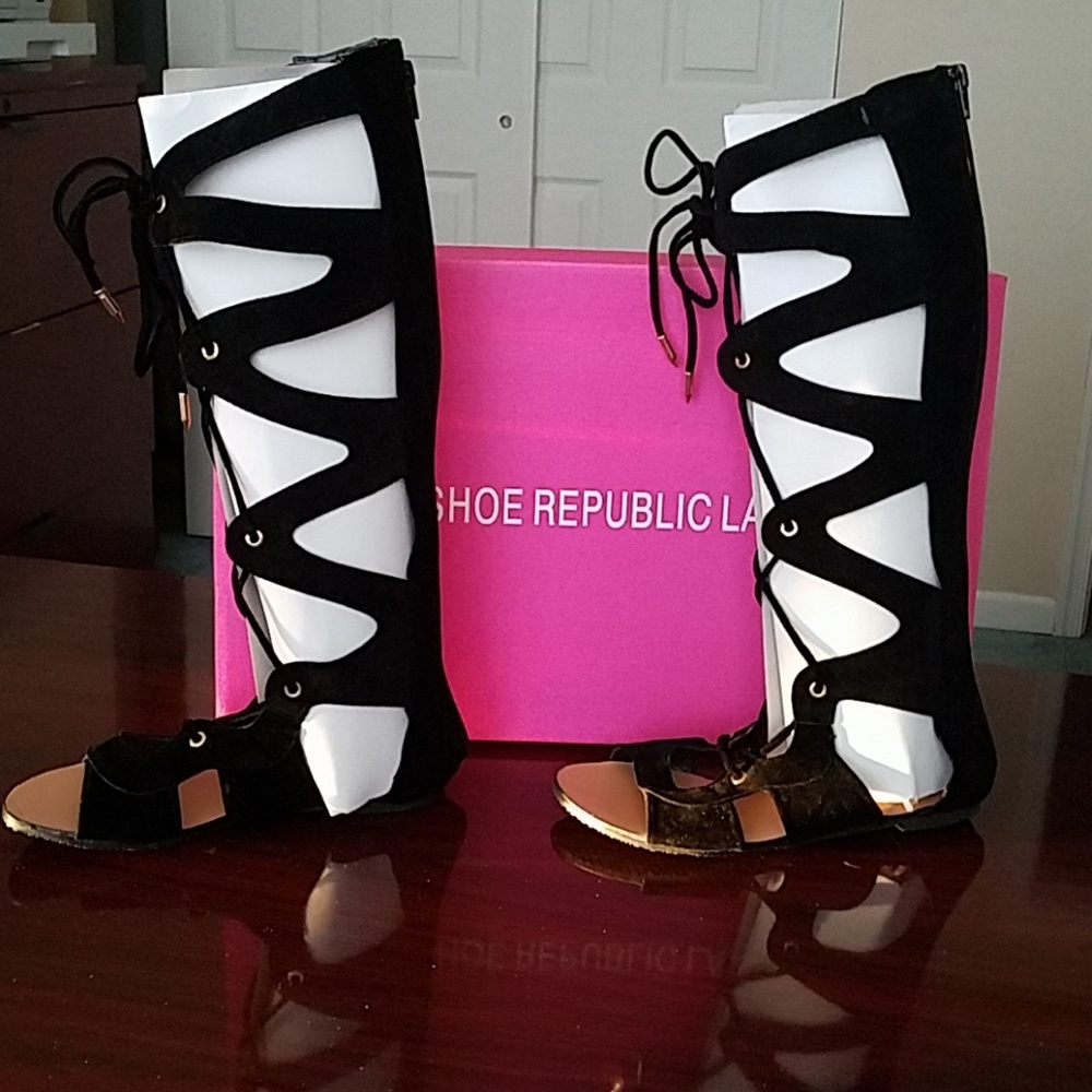 Shoe Republic LA Suede Gladiator Sandals Size 6.5